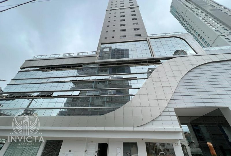 Apartamento à venda  no Centro - Balneário Camboriú, SC. Imóveis