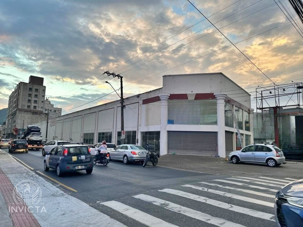 Sala comercial para alugar  no Nações - Balneário Camboriú, SC. Imóveis