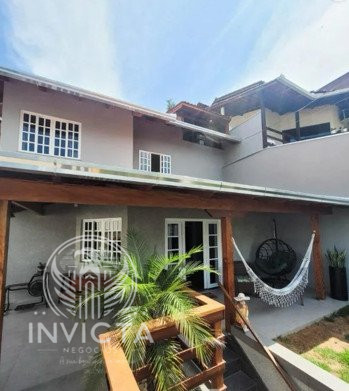 Casa à venda  no Ariribá - Balneário Camboriú, SC. Imóveis