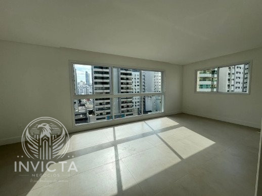 Apartamento à venda  no Centro - Balneário Camboriú, SC. Imóveis