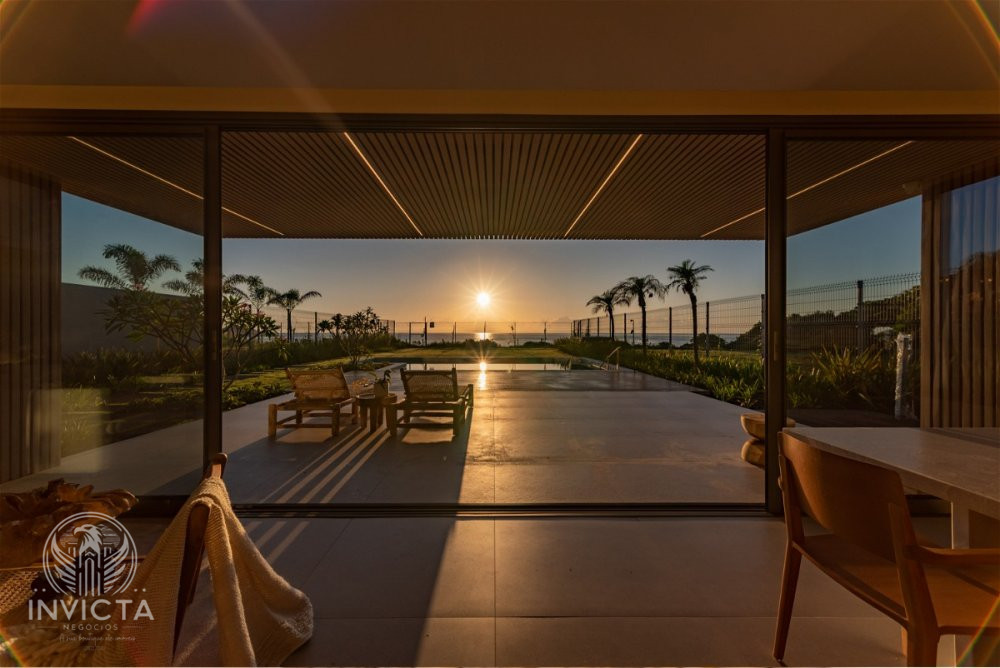 Casa à venda  no Praia do Estaleiro - Balneário Camboriú, SC. Imóveis