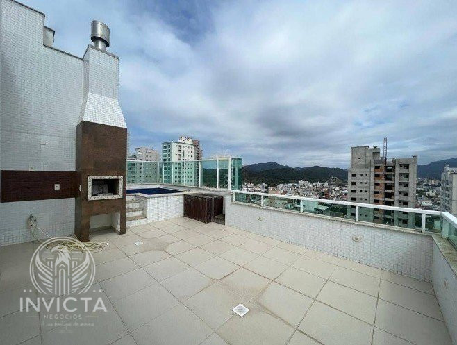 Cobertura à venda  no Centro - Balneário Camboriú, SC. Imóveis