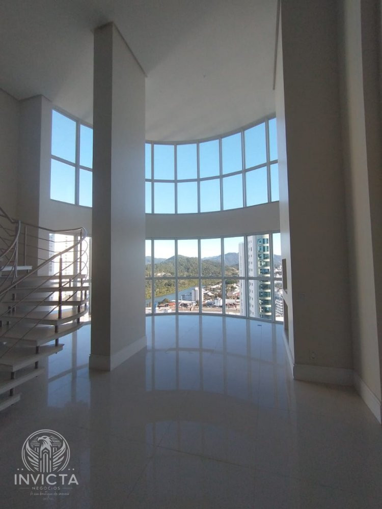 Apartamento à venda  no Centro - Balneário Camboriú, SC. Imóveis