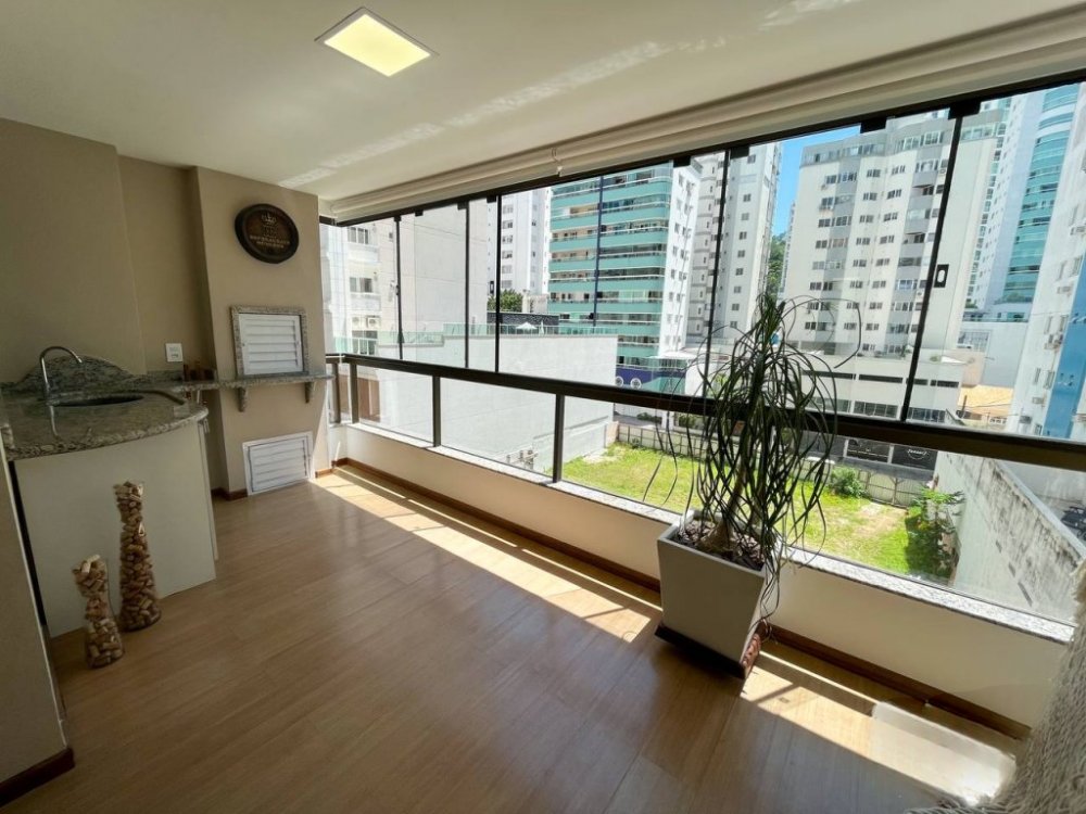Apartamento Alto Padrão - Venda - Pioneiros - Balneário Camboriú - SC