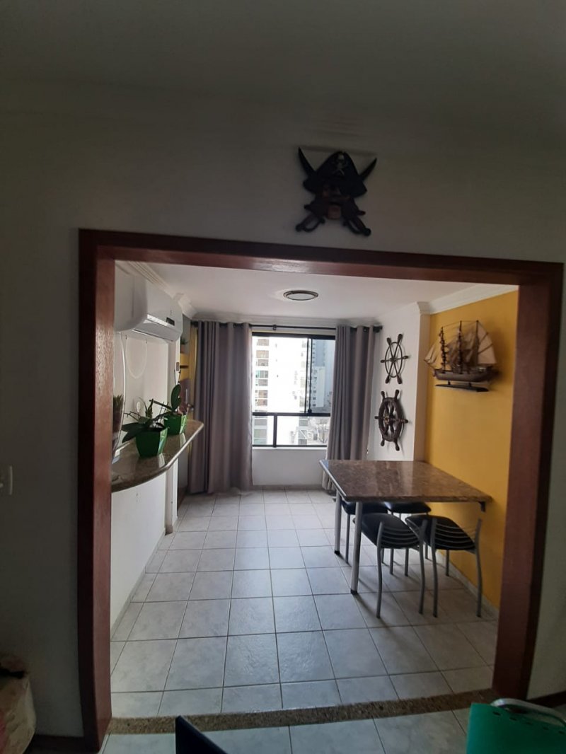 Apartamento Alto Padrão - Venda - Centro - Balneário Camboriú - SC