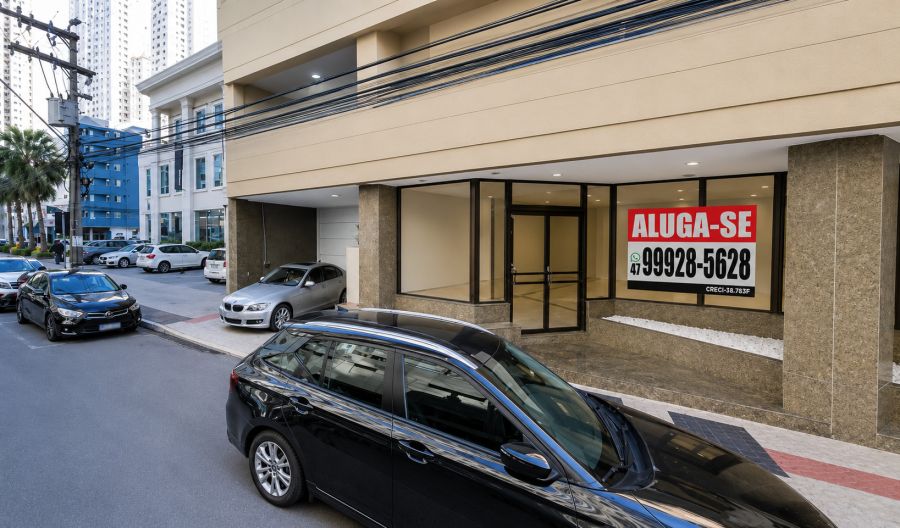 Sala Comercial - Aluguel - Centro - Balneário Camboriú - SC