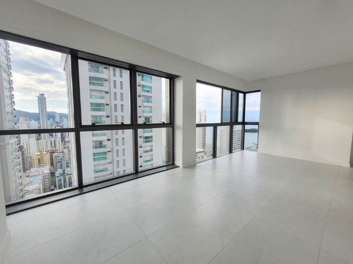 Apartamento - Venda - Centro - Balneário Camboriú - SC