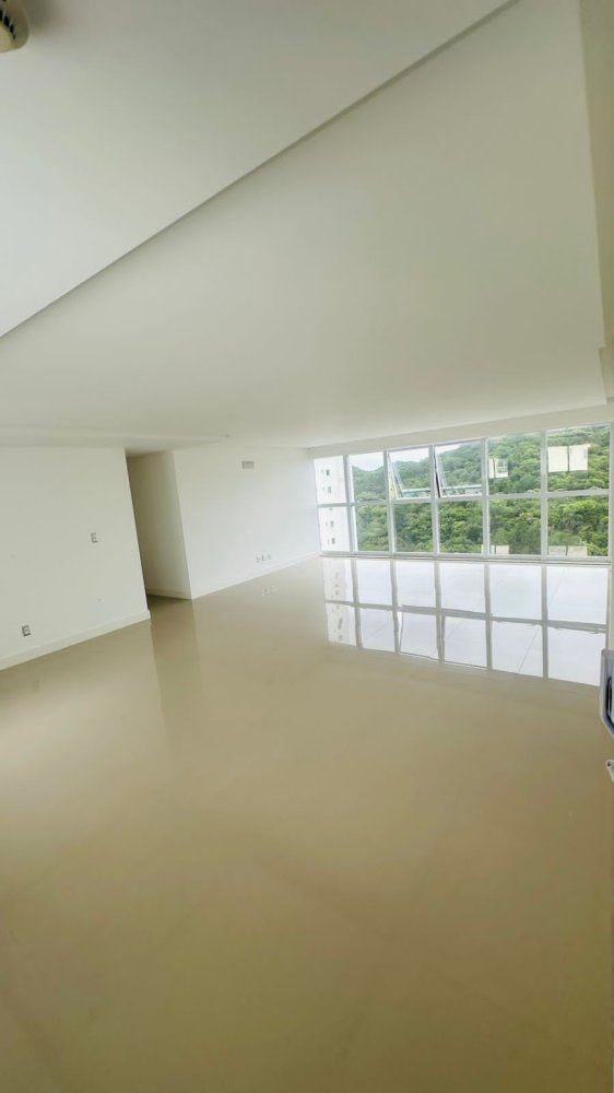Apartamento - Venda - Pioneiros - Balneário Camboriú - SC