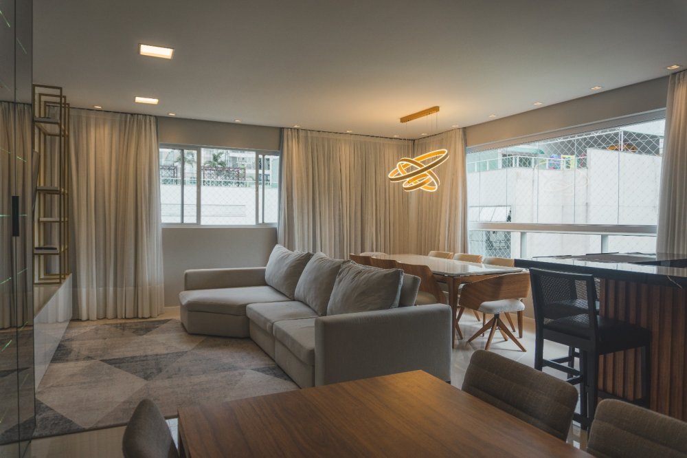 Apartamento Alto Padrão - Venda - Pioneiros - Balneário Camboriú - SC