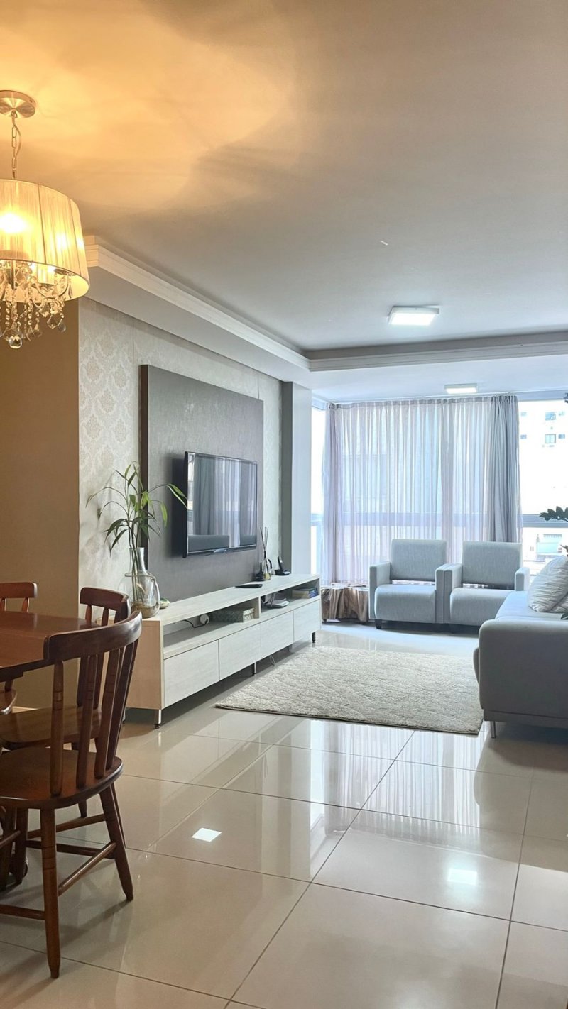 Apartamento Alto Padrão - Venda - Centro - Balneário Camboriú - SC
