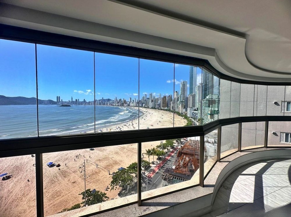 Apartamento - Venda - Centro - Balneário Camboriú - SC